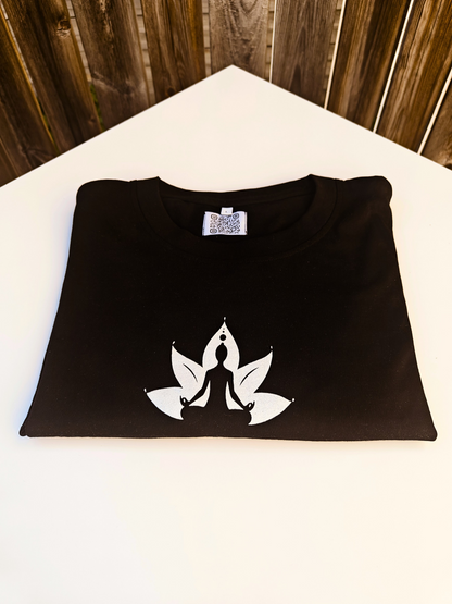 Yinergy Dark T-Shirt Face Fold – Meditative Graphic Streetwear Unisex Tee